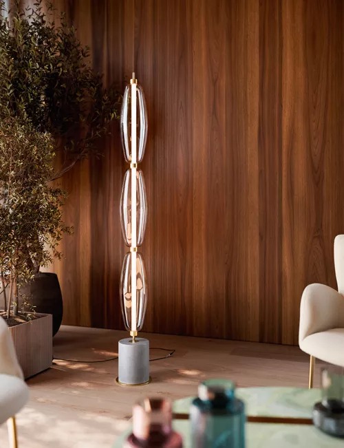 Luxia